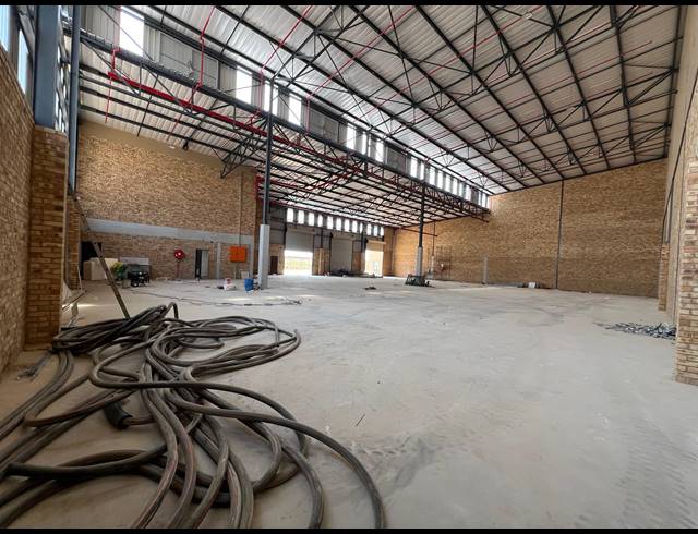 1,648M² WAREHOUSE FOR SALE IN MULDERSDRIFT